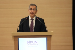 Biruni Üniversitesi Rektörü Prof. Dr. Adnan Yüksel