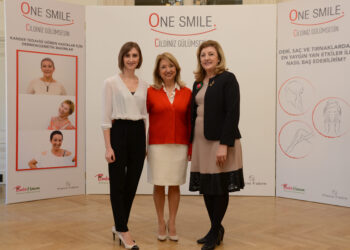 Simge Ertuncay P.F .Pazarlama Md_Sibel Alper Prof.Dr._Nevval Sevindi Pembe Hanım Derneği Bşk