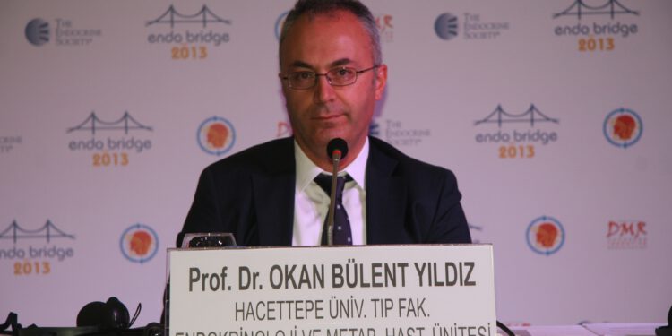 ENDOBRÝDGE 2013 ANTALYA KONGRESÝ TÜRKÝYE ENDOKRÝNOLOJÝ VE METABOLÝZMA DERNEÐÝ ÝLE AMERÝKAN ENDOKRÝN DERNEÐÝNÝN BÝRLÝKTE DÜZENLEDÝÐÝ "ENDOBRÝDGE 2013 TOPLANTISI" ANTALYADA GERÇEKLEÞTÝ TÜRKÝYE ENDOKRÝNOLOJÝ DERNEÐÝ BAÞKANI PROF.DR. GÜNDOÐDU: "ÝNSANLAR HASTALIÐIN FARKINDA DEÐÝL SON 10 YILDA DÝYABET ORANI ÝKÝ MÝSLÝ ARTTI" "YÜRÜYEN MERDÝVENLER, ASANSÖRLER, ARABALARIN ÇOK SAYIDA KULLANILMASI KÝLO ALDIRMAYI KOLAYLAÞTIRIYOR" "HASTALIK YOK HASTA VAR HER HASTANIN GENETÝK YAPISI,YAÞAM TARZI,EKONOMÝK DURUMU FARKLI" AMERÝKAN ENDOKRÝN DERNEÐÝ ÖNCEKÝ BAÞKANI PROF.DR. WÝLLÝAM F. YOUNG: "KARÞILAÞILAN GÜÇLÜKLER BÝR ORGANLA ÝLGÝLÝ DEÐÝL" PROF.DR. ROBERT A. VÝGERSKY: "TÝP 2YÝ ARTIK ÇOCUKLARDA DA GÖRÜYORUZ ABDDE 26 MÝLYON DÝYABET HASTASI VAR"