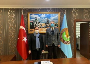 Takviye edici gıdalar eczanede ve eczacı danışmanlığında halka ulaştırılmalı