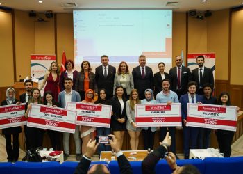 FARMAFİKİR 5 İNOVASYON VE FİKİR YARIŞMASI ÖDÜLLERİ SAHİPLERİNİ BULDU