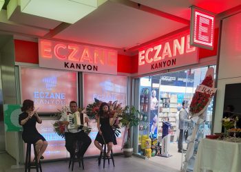 Kanyon Eczanesi yenilenen yüzü ile hizmete girdi