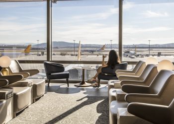 KEYİFLE BAŞLAYAN MUTLU TATİLLER