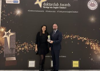 Berko İlaç “Yılın Sosyal Sorumluluk Projesi” Ödülü Aldı