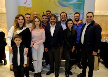 Sağlığa dost Orzax İlaç şimdi de ‘sanata dost’