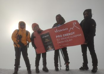 Sporcular Vitago Energy ile Ağrı Dağı Zirvesine Çıktı