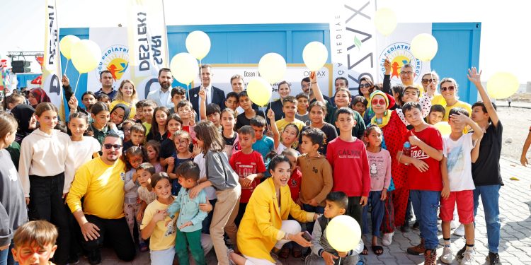 Depremzede çocuklara Sarı Destek