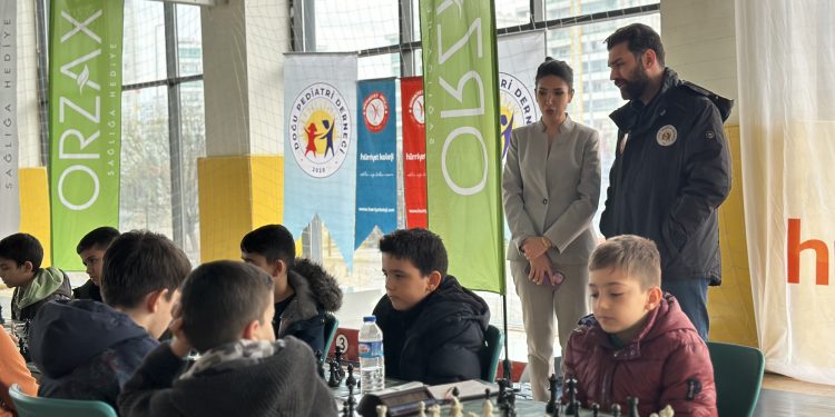 Doğu Pediatri Derneği ve Orzaks İlaç çocuklar için Diyarbakır’da el ele verdi