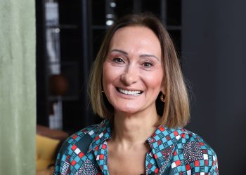 Uzm. Ecz. Sema Uysal Zeybek ile Eczacılıkta Yeniliğin Peşinde Bir Kariyer