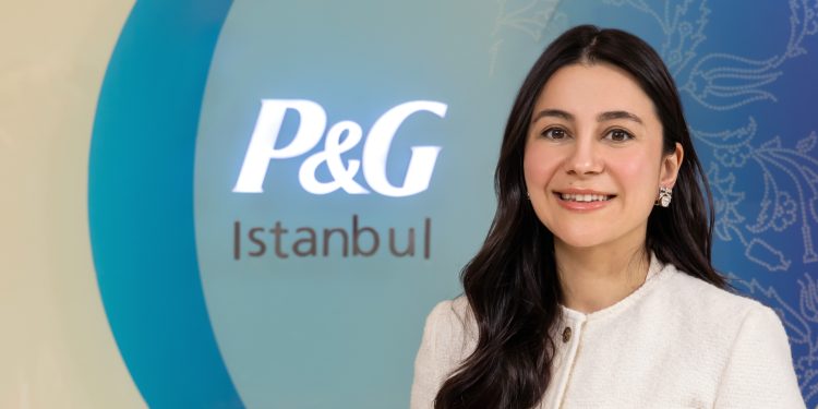 Kadın Liderlerin Gücüyle Büyüyen P&G Türkiye’de Bayrak Değişimi