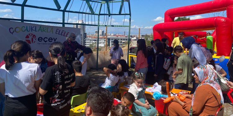 PGED, 23 NİSAN’DA 2 ŞEHİRDE ÇOCUKLARLA BULUŞTU