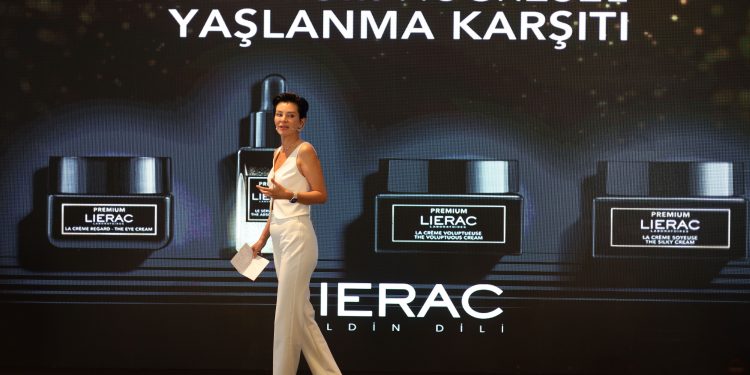 Lierac’ın Yeni Premium Serisi, Eczacılarla Buluştu!