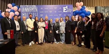 ANNEMİN MUCİZESİ BELGESELİ İZLEYİCİYLE BULUŞTU