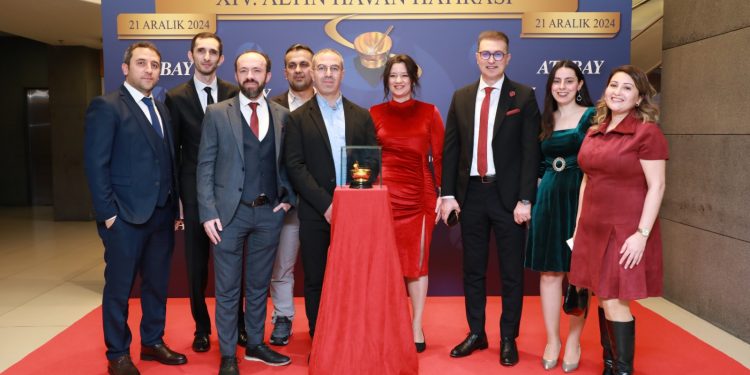 2024 ALTIN HAVAN “İLAÇ DIŞI FORMÜL GELİŞTİRME ÖDÜLÜ” ELİT PHARMA’NIN MARKASI VALIDUS’A