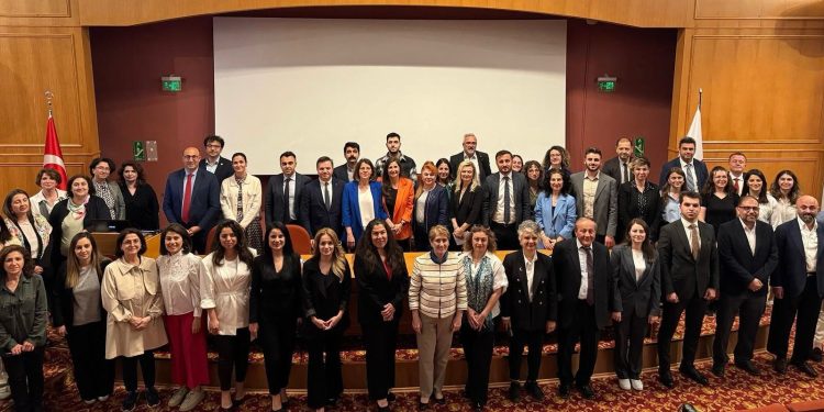 Takviye edici gıdalar Ankara’da masaya yatırıldı