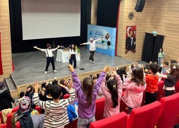 Enterogermina® 10.000’in üzerinde çocuğa bağırsak sağlığı ve hijyen eğitimi verdi