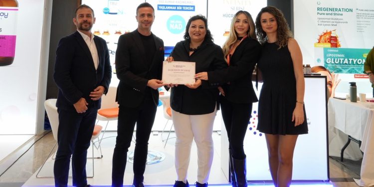 Cronos Pharma, 3. Bütüncül Kadın Sağlığı & Doğum Kongresi’nde Bilimsel Yaklaşımı ve Yenilikçi Ürünleriyle Öne Çıktı