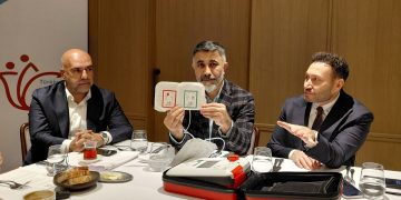 TÜRKİYE ACİL TIP VAKFI SAĞLIK BAKANLIĞI’NIN ‘KALP DURDUĞUNDA SİZ DURMAYIN’ KAMPANYASINA DESTEK VERDİ